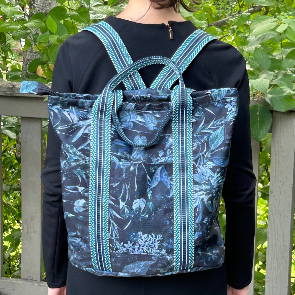 ❌ SOLD  Backpack Convertible